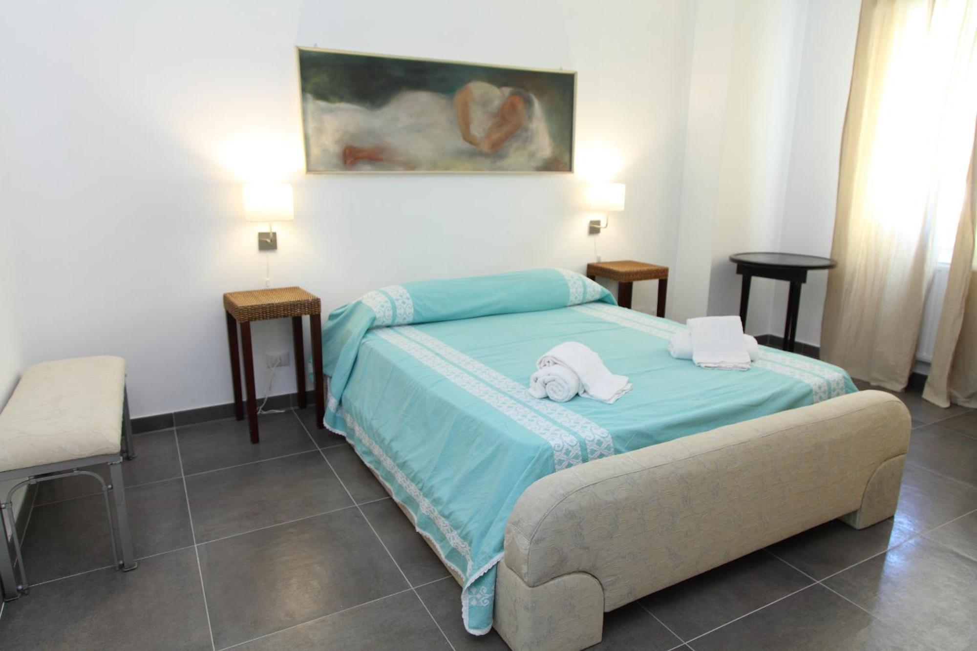 Family House - By Vacation Service Cefalú Exterior foto